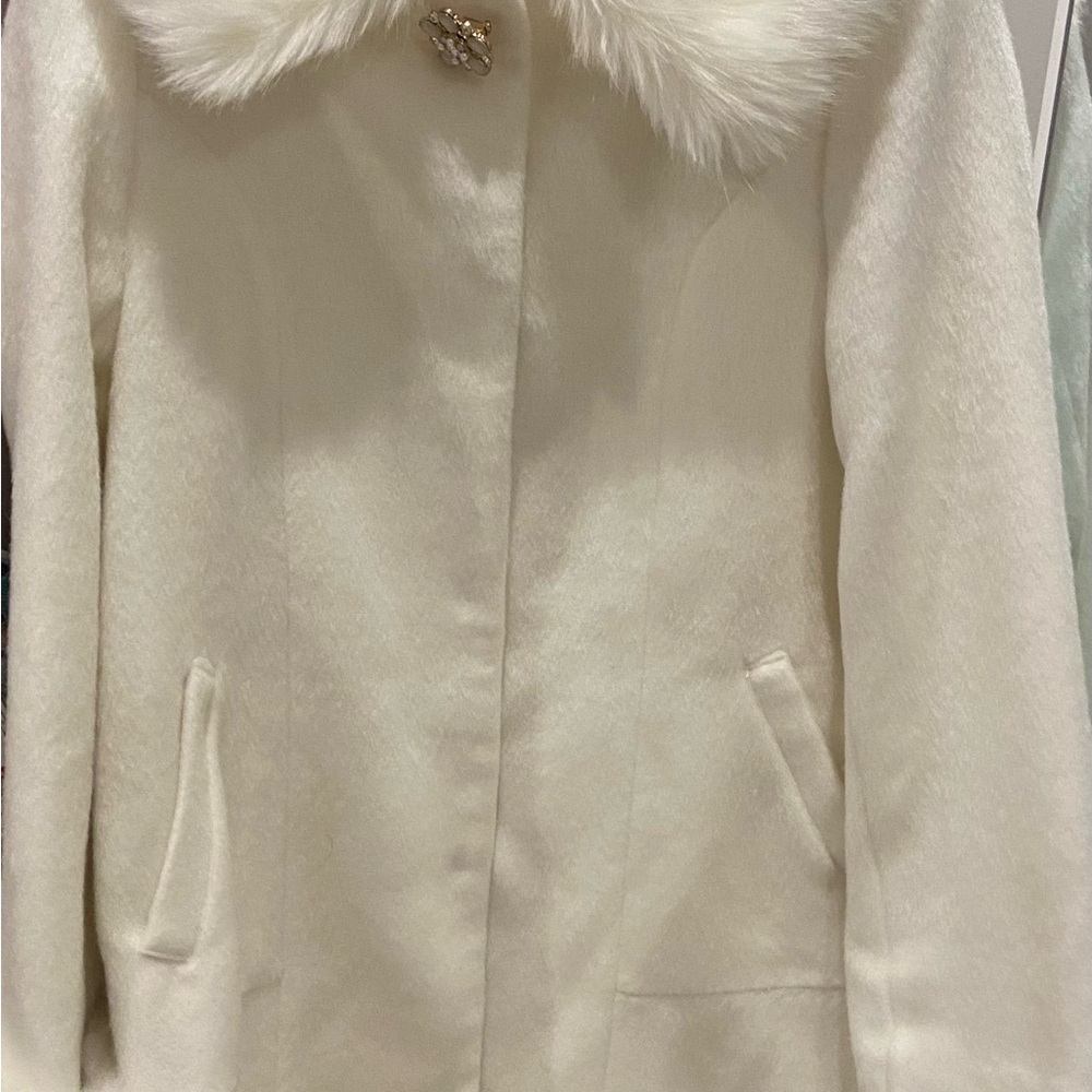LIZ LISA Cream Angel Jacket with Fur Collar